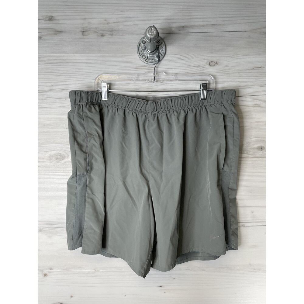 Nike Dri-FIT Shorts Mens 2XL Gray Lined Running Training Mesh Pockets DV9359-084